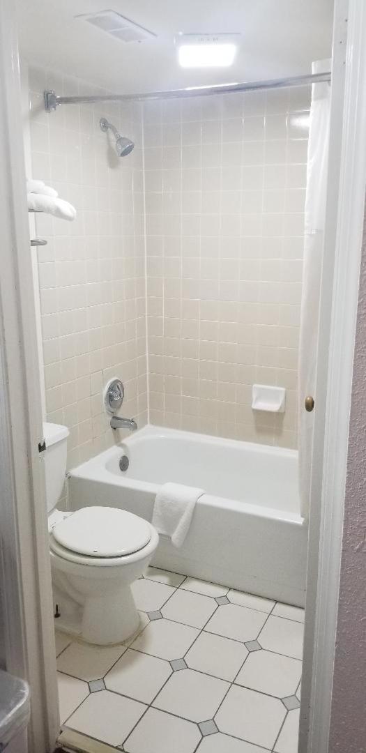 Americas Best Value Inn Holly Springs Exterior foto